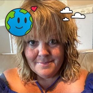 Meet your Posher, Mona